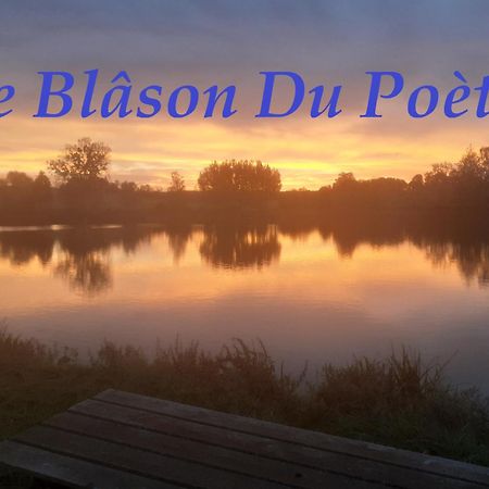 Le Blason Du Poete Mayet Экстерьер фото