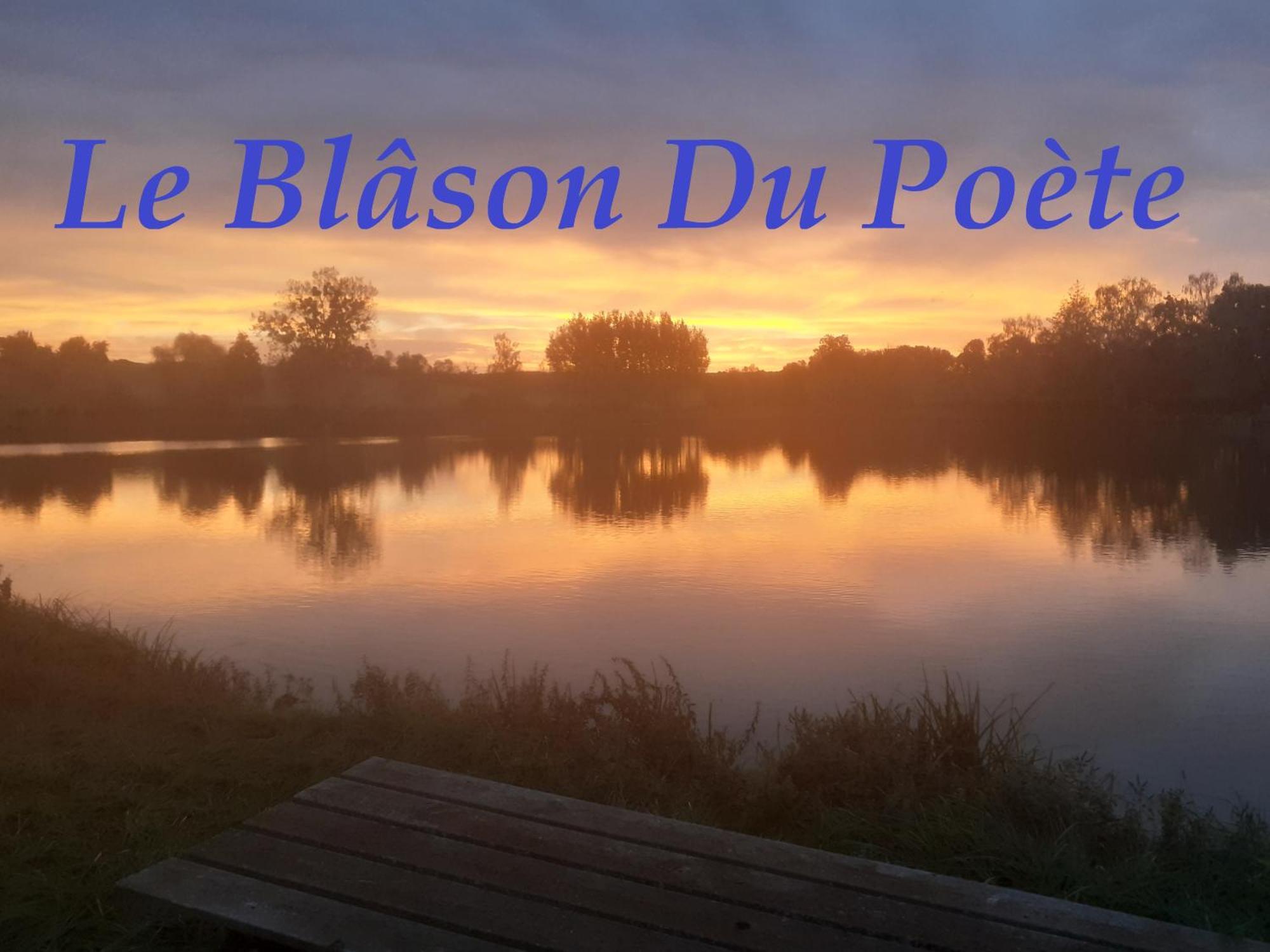Le Blason Du Poete Mayet Экстерьер фото